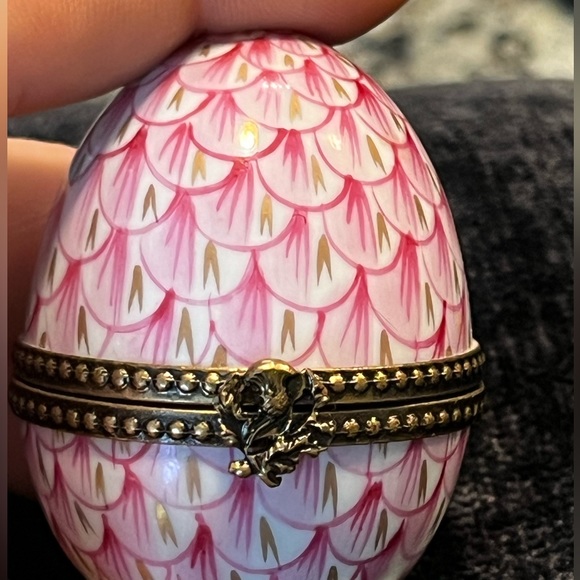 Limoges authentic pink egg with gold legs - Picture 3 of 4